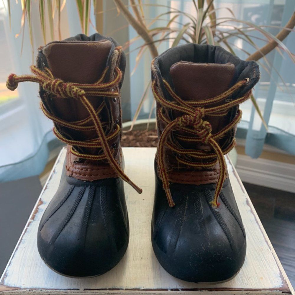 Gap Duck Boot 